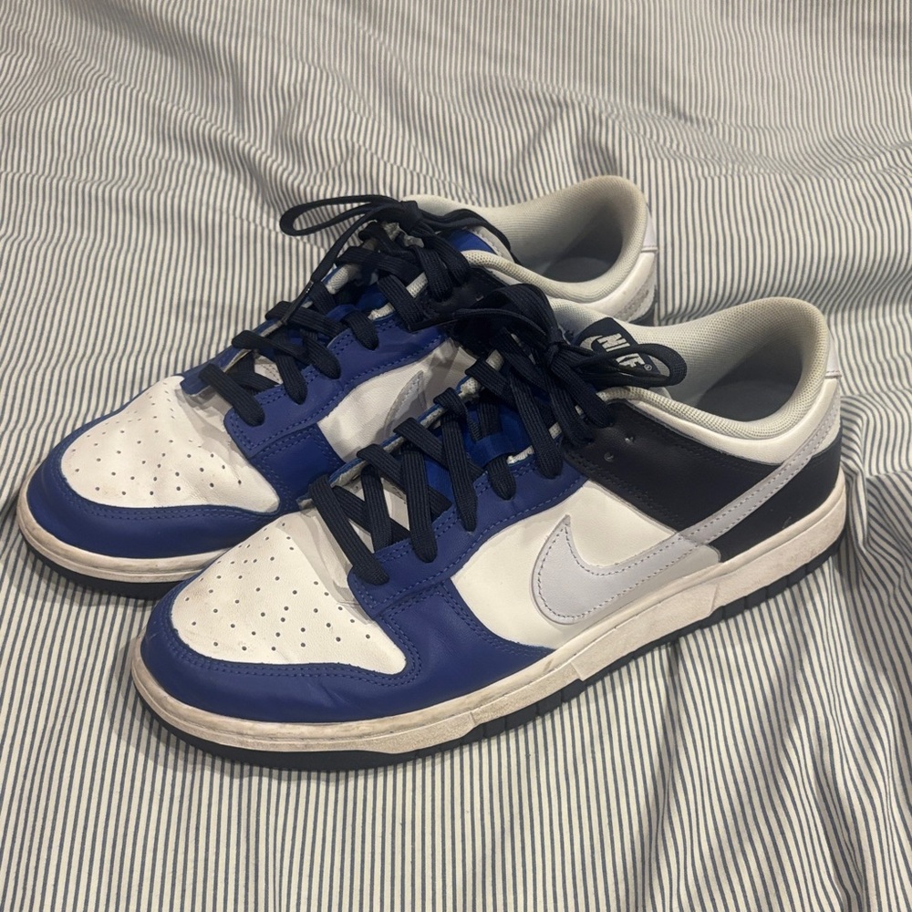 Nike Men's Black, Blue, and White Sneakers
